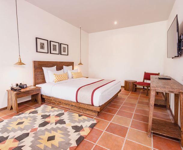 Suit Bedroom